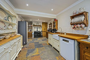 Kitchen- click for photo gallery